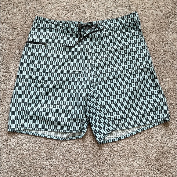 Men’s Patagonia Board Shorts Swim Trunks, Set of 2 - Picture 2 of 8